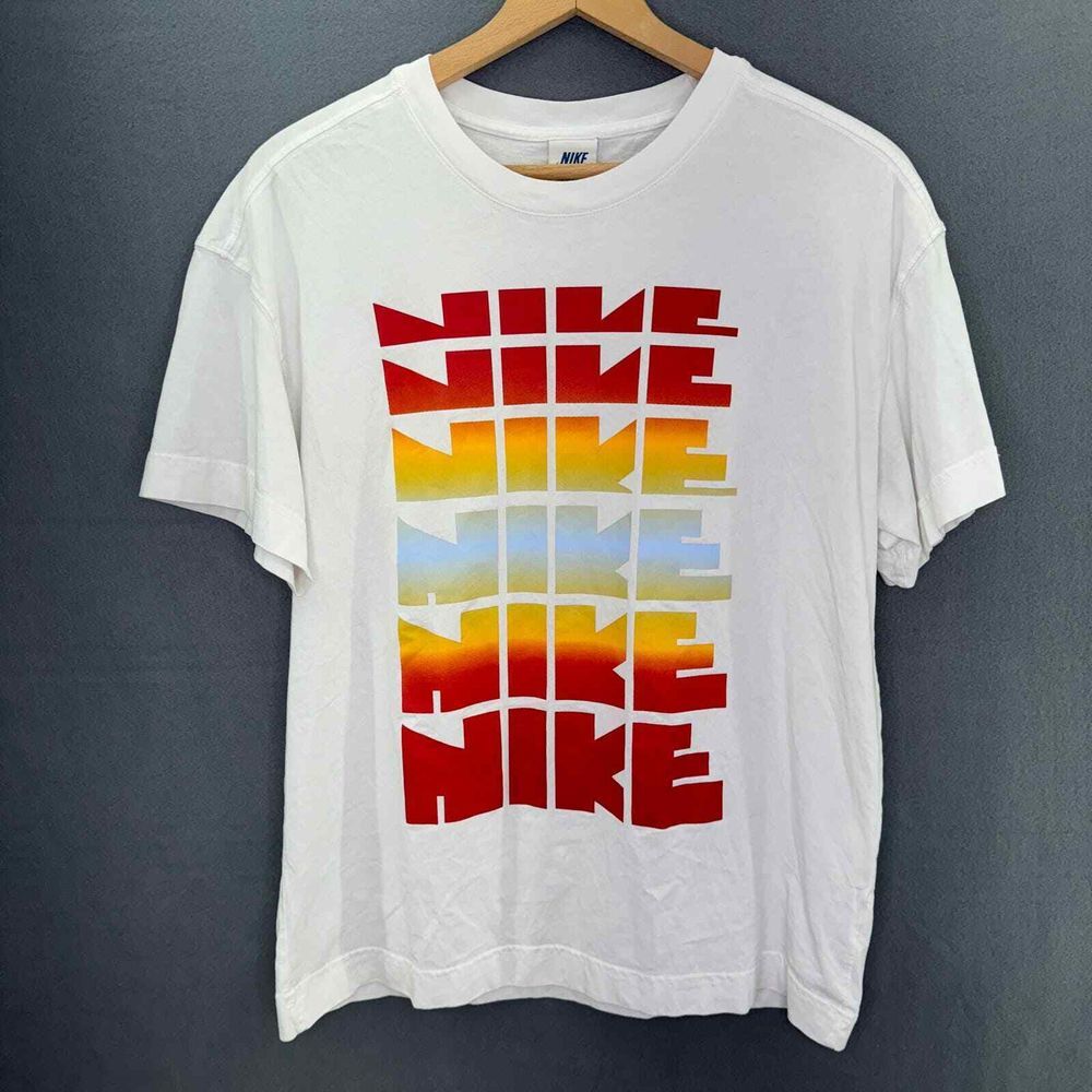 NIKE Short Sleeve Front Back Logo Tee Men's Size LARGE - SEE PHOTOS